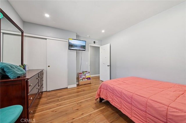 9256 Crocus Ave, Fountain Valley, CA 92708 - bedroom featuring light wood-style floors and recessed lighting