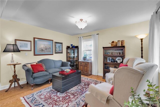 2309 E Glenoaks Blvd, Glendale, CA 91206 - living room with light wood-style floors and baseboards