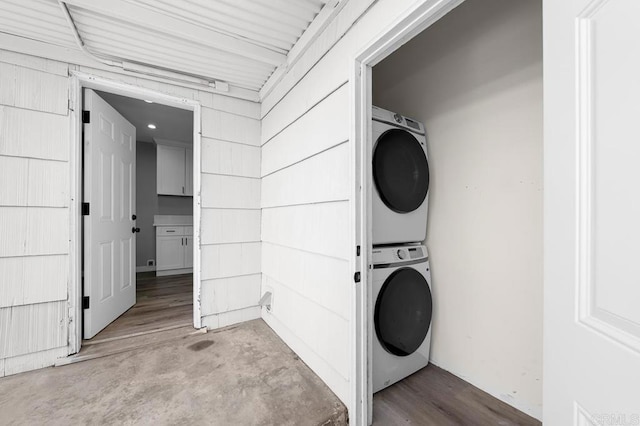 49694971-4973 N 72nd St, San Diego, CA 92115 - washroom with stacked washer / dryer