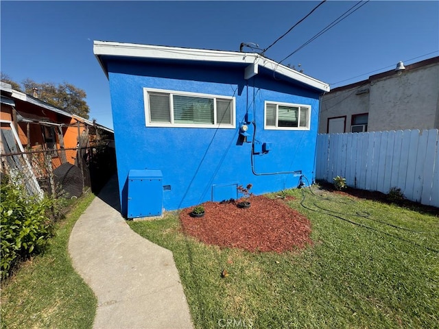 1735 Chestnut Ave, Long Beach, CA 90813 - view of home's exterior with stucco siding