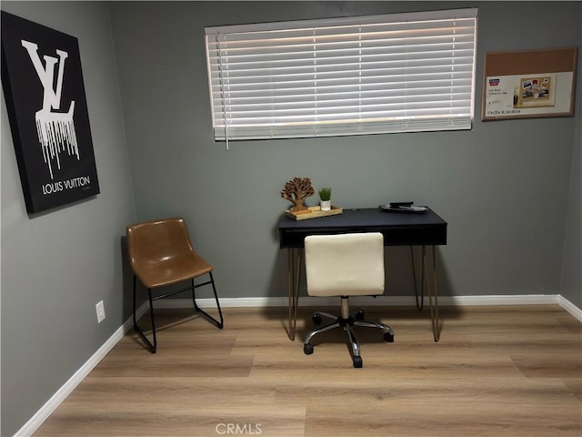 1735 Chestnut Ave, Long Beach, CA 90813 - office featuring light wood-style floors