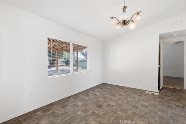 25360 Kuffel Rd, Menifee, CA 92585 - unfurnished room with a chandelier, baseboards, and a smoke detector