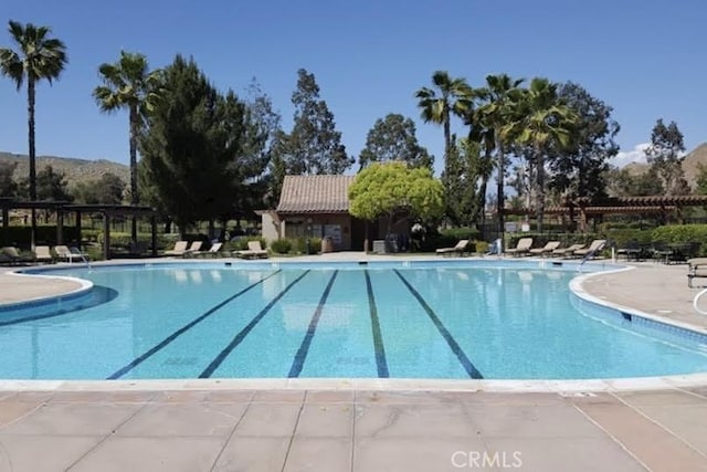 211 Furyk Way, Hemet, CA 92545 - community pool featuring a patio