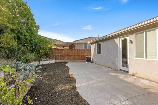 211 Furyk Way, Hemet, CA 92545 - view of yard with a patio