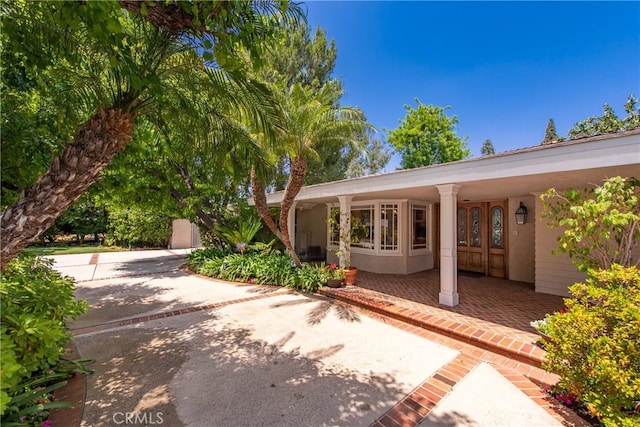 19043 Citronia St, Northridge, CA 91324 - view of front of property featuring stucco siding