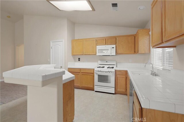 11017 Tipperary Dr, Bakersfield, CA 93311 - photo 7