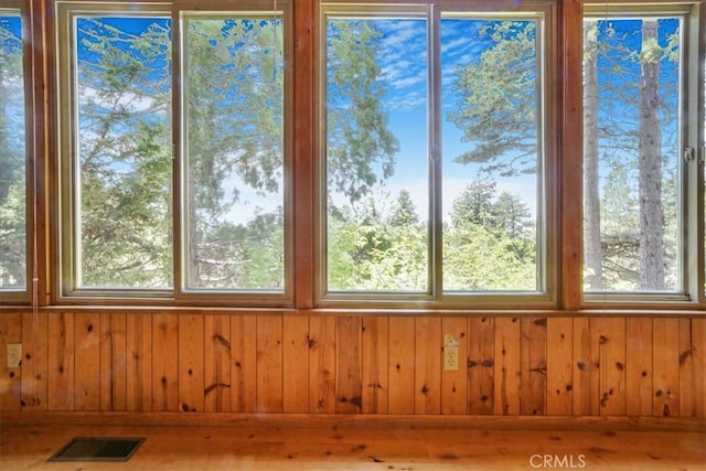 1954 Nob Hill Dr, Running Springs, CA 92382 - unfurnished sunroom with healthy amount of natural light