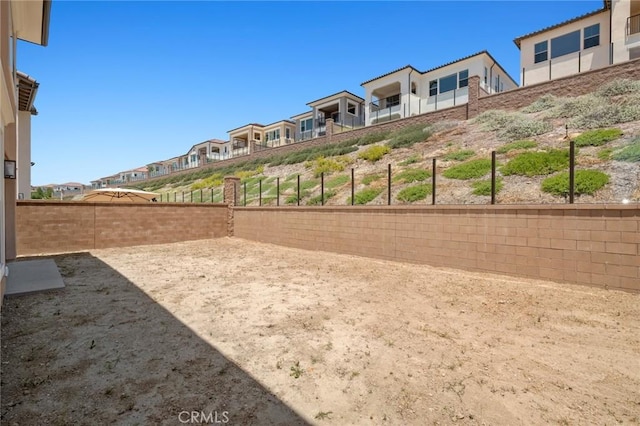 106 Bright Star, Irvine, CA 92618 - view of yard featuring a residential view