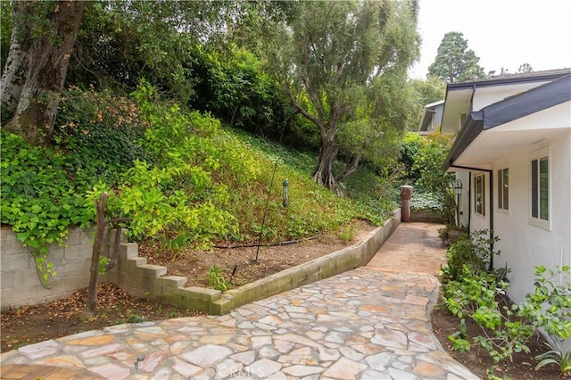 14879 Jadestone Dr, Sherman Oaks, CA 91403 - view of yard