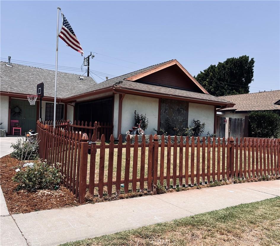 805 Vinemead Dr, Whittier, CA 90601 - ranch-style house featuring stucco siding, a fenced front yard, and a shingled roof