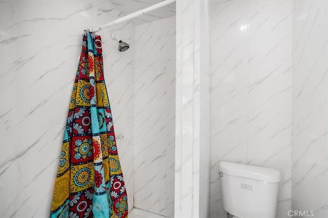 44128 Stanridge Ave, Lancaster, CA 93535 - full bathroom with a shower stall and toilet