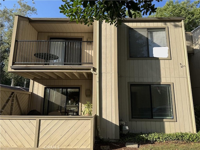 600 Central Ave Unit 302, Riverside, CA 92507 - rear view of property with a balcony