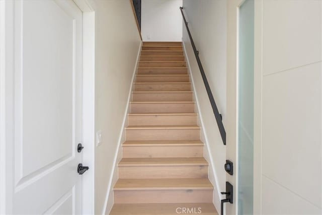 4850 Buchanan, Los Angeles, CA 90042 - view of stairway