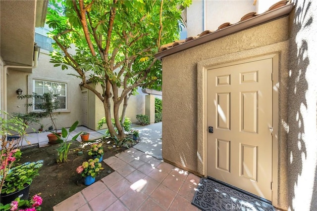 13445 Savanna, Tustin, CA 92782 - foyer entrance with tile patterned flooring