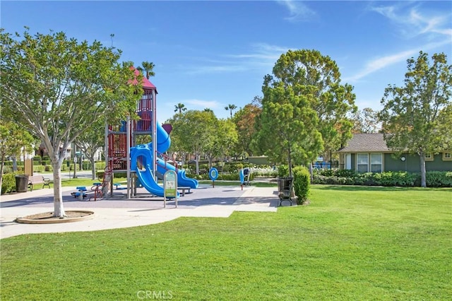2 Hydrangea St, Ladera Ranch, CA 92694 - communal playground with a lawn