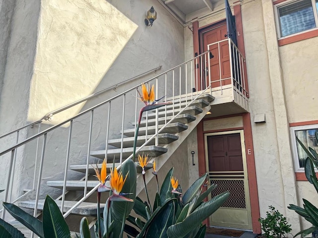 6808 Hyde Park Dr, San Diego, CA 92119 - view of stairway