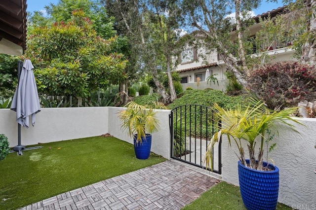 5529 Old Ranch Rd Unit 47, Oceanside, CA 92057 - view of yard with a gate