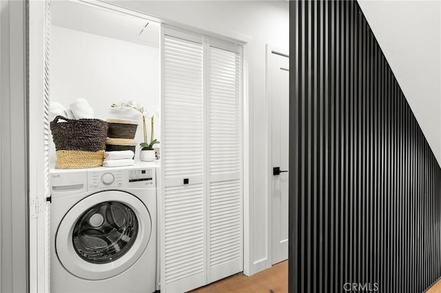 957 Everett St, Los Angeles, CA 90026 - laundry area with washer / dryer