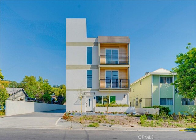 7121/2 N Chestnut Ave, Los Angeles, CA 90042 - photo 1