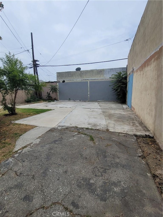 2706 E 57th St, Long Beach, CA 90805 - view of yard