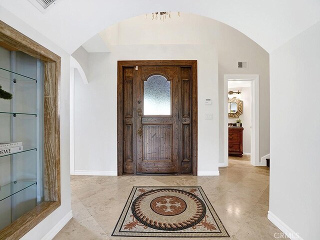 30461 Puerto Vallarta Dr, Laguna Niguel, CA 92677 - entrance foyer with arched walkways and baseboards