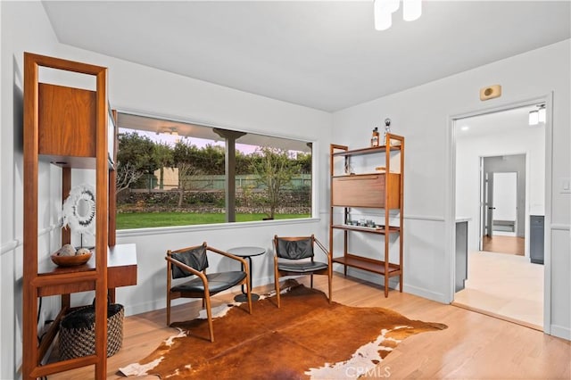 4000 Via Cardelina, Palos Verdes Estates, CA 90274 - sitting room with wood finished floors