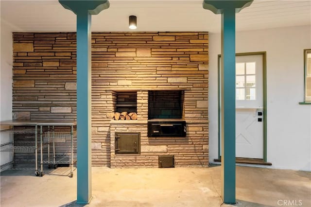 4000 Via Cardelina, Palos Verdes Estates, CA 90274 - unfurnished living room featuring concrete floors