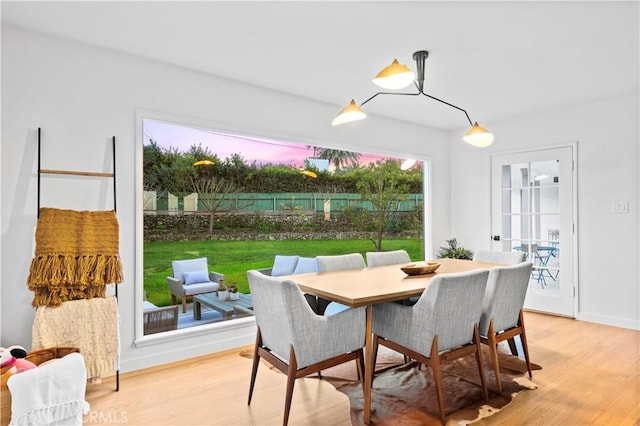 4000 Via Cardelina, Palos Verdes Estates, CA 90274 - dining area featuring light wood-style flooring and baseboards