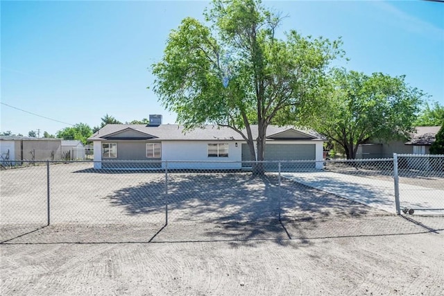 7727 Oakwood Ave, Hesperia, CA 92345 - single story home featuring a garage and concrete driveway