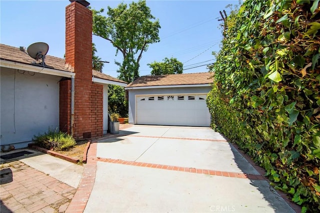 5655 Wish Ave, Encino, CA 91316 - view of detached garage