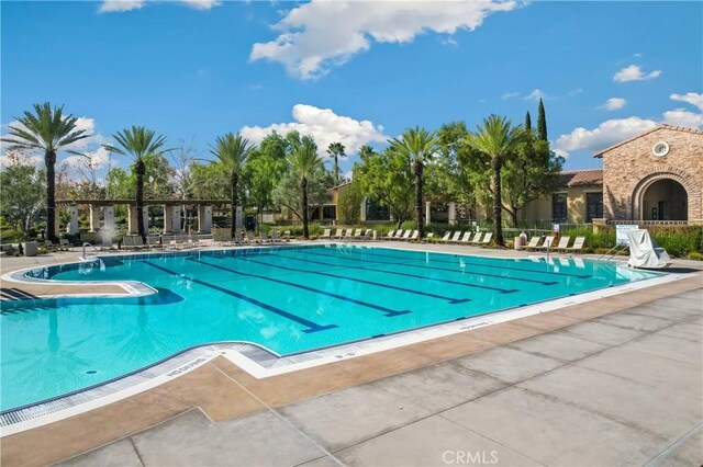 29463 Bouris Dr, Menifee, CA 92584 - community pool with a patio