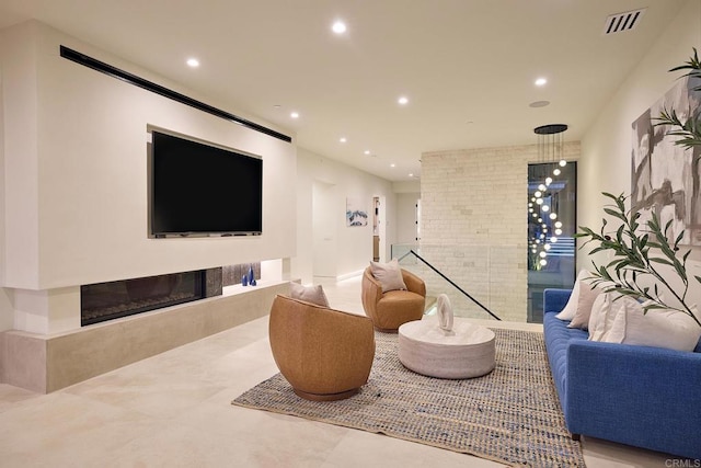 537 N Granados Ave, Solana Beach, CA 92075 - lobby with recessed lighting