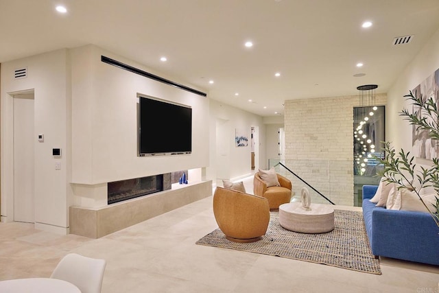537 N Granados Ave, Solana Beach, CA 92075 - community lobby featuring recessed lighting
