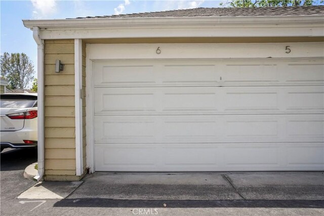 3690 S Bear St Unit 5, Santa Ana, CA 92704 - view of garage