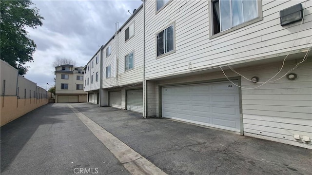 11150 Glenoaks Blvd Unit 106, Pacoima, CA 91331 - view of asphalt road