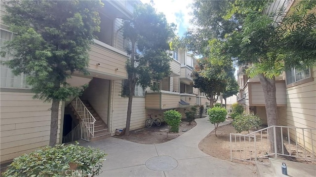 11150 Glenoaks Blvd Unit 106, Pacoima, CA 91331 - surrounding community featuring stairs
