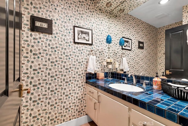 1180 Calle Pecos, Thousand Oaks, CA 91360 - bathroom with vanity