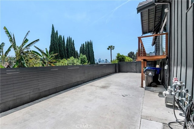 2240 Ewing St, Los Angeles, CA 90039 - view of patio