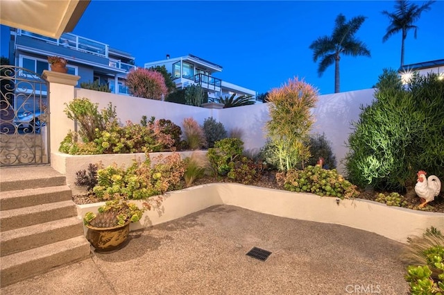 1155 Katella St, Laguna Beach, CA 92651 - view of patio / terrace