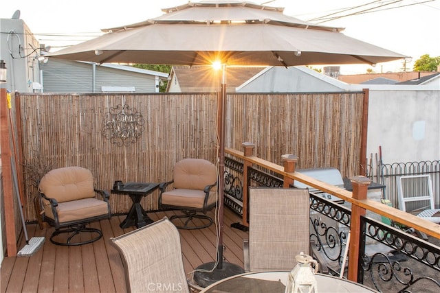 1831 W 68th St, Los Angeles, CA 90047 - view of wooden terrace