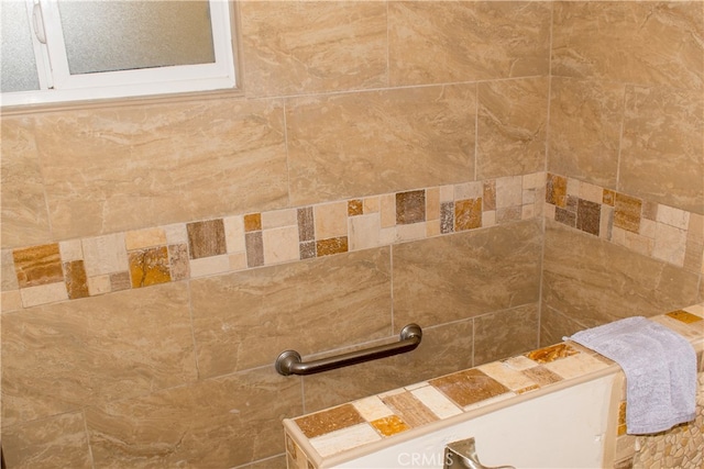 1831 W 68th St, Los Angeles, CA 90047 - bathroom view
