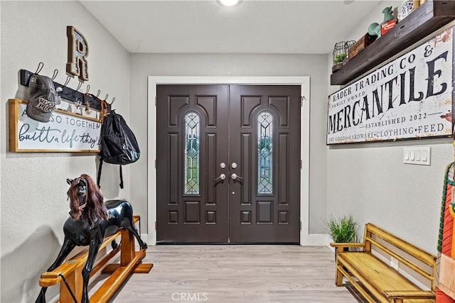 678 Colusa, Gridley, CA 95948 - foyer with wood finished floors and baseboards