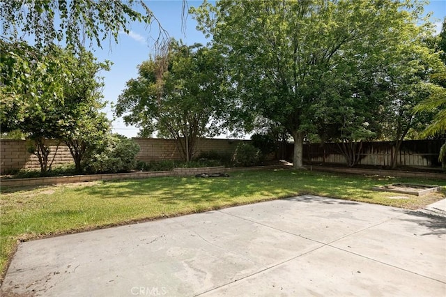 1665 Valley Falls Ave, Redlands, CA 92374 - view of yard featuring a patio