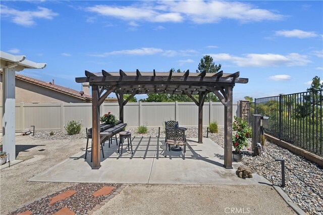 23463 Canterbury Way, Murrieta, CA 92562 - fenced backyard with a pergola and a patio