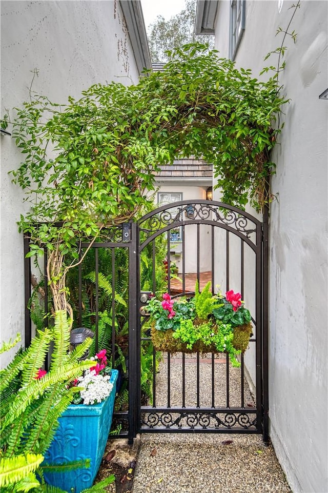 25536 Rue Terrase Unit 17, Laguna Niguel, CA 92677 - view of gate