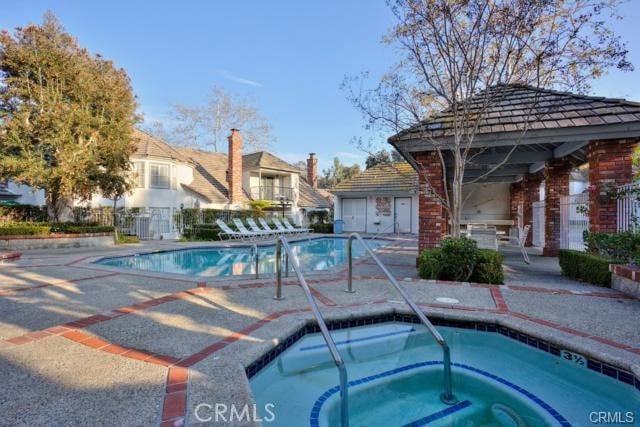 25536 Rue Terrase Unit 17, Laguna Niguel, CA 92677 - community pool with a hot tub, a patio, and a gazebo