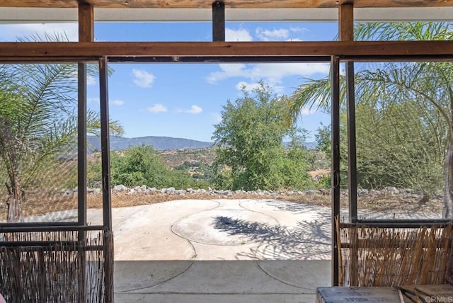 2620 Mar Vinga, Fallbrook, CA 92028 - entryway featuring a mountain view