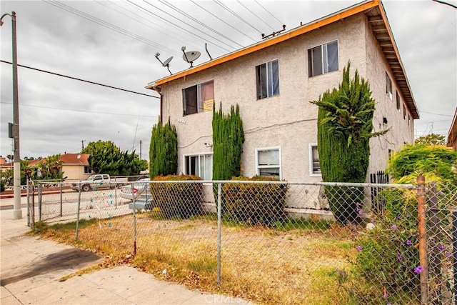 333 W D St, Wilmington, CA 90744 - view of property exterior featuring stucco siding