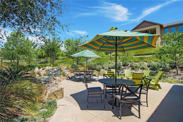 147 Luneta Ln, Rancho Mission Viejo, CA 92694 - view of patio featuring outdoor dining area