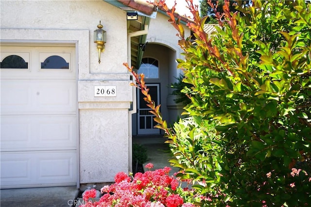 2068 Spy Glass Ct, Merced, CA 95340 - entrance to property with stucco siding
